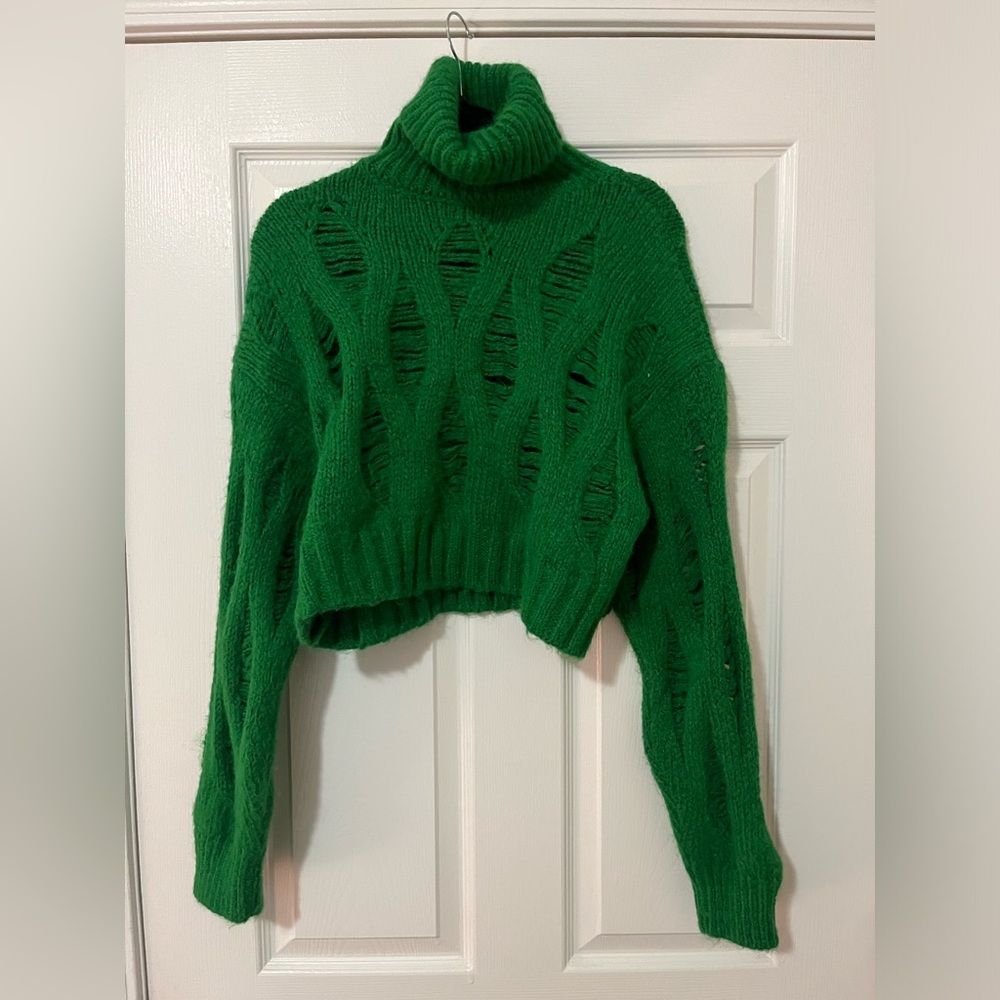 Zara green cropped cable knit sweater